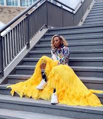 The dj said though the scandal was painful, she did not have an issue with how public it went. Dj Zinhle Bags Most Stylish By The Sa Style Awards Fakaza News