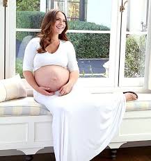 Pin On Celeb Baby Bumps