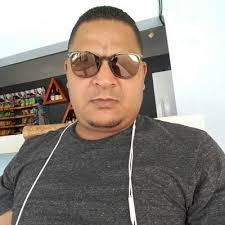 Robert Roque's Instagram, Twitter & Facebook