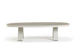 With no harsh lines or hard edges, there is no need to worry about bruised shins and bumped heads with the delicate outline of this stunningly simple piece. Oval Coffee Table With Aluminium Frame Ethimo