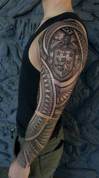 ENJOY THE PROCESS ✍🏽, •, TO BOOK DM @kazee.appts , 📲📲📲, •, 🎶 @adoughhello , •, #polynesiantribaltattoos #polytatts #thebesttribalartist #blackandgreytattoos #familycresttattoos #modestotattooshop ...