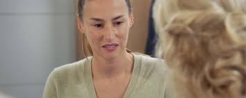 Sandrine et elle pensent à un surmenage. Demain Nous Appartient Ce Qui Vous Attend Dans L Episode 345 Du Jeudi 29 Novembre 2018 Spoilers News Series A La Tv Allocine