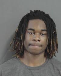 Man purchases computers with counterfeit money