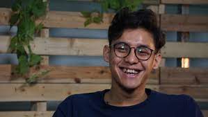 Lirik lagu dan terjemahan bahasa indonesia.🎵 judul : Ardhito Pramono Bicara Manis Dan Pahitnya Cinta Di Lagu Bitterlove Kumparan Com