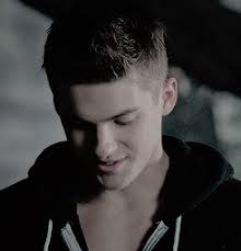 Human For You [Theo Raeken]