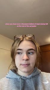 Olivia (@olivia.morelli)