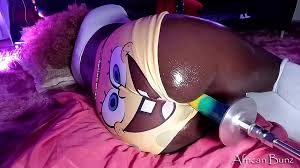 กูโดนเย็ดใส่กางเกงขาสั้น Sponge-Bob ของกู - หีเปียกปะปนกับเครื่องเย็ด