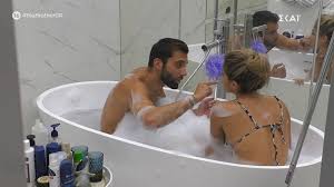 Big brother 1999 is the first season of the dutch version of big brother, and also served as the debut season of the big brother franchise. Sofia Danezh Dhmhtrhs Kexagias Mphkan Mazi Sthn Mpaniera Ki Arxisan Ta Paixnidia Znews