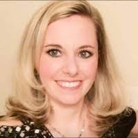 Lisa Hain's Instagram, Twitter & Facebook