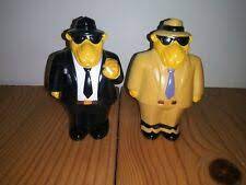 If you need shakers in a particular material, you can choose from products made of materials like china, copper, glass, stainless steel, and wood. Joe Camel Salt And Pepper Shakers Ebay