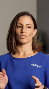 Carolyn Curnow's Instagram, Twitter & Facebook