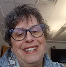 My tree is up 😍😍😍