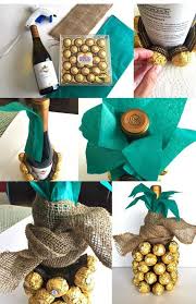 10 Kreative Ideen Wie Sie Weinflaschen Verpacken Und Geschenke Fur Mama Geschenke Einpacken Geshenk Geburt In 2020 Wine Bottle Decor Diy Gifts For Mom Diy Gifts