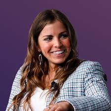 Emily Binder's Instagram, Twitter & Facebook