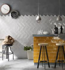 Kitchen wall tile design ideas pinterest. Piastrelle Rettangolari In Formato 10x20 Della Collezione Briolette Di Tonalite Sviluppata In Kitchen Tiles Design Kitchen Wall Tiles Farmhouse Style Kitchen