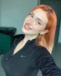 Pin oleh Maximus Macias di Female model art