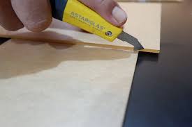 Cara melepas stiker pelapis di akrilik. Cara Memotong Akrilik Tanpa Laser Cukup Pisau Cutter
