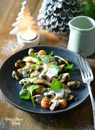 Gnocchis De Patate Douce Poeles Aux Champignons Creme De Gorgonzola Et Noisettes Grillees Ig Bas Recette Gnocchis Patate Douce Megalow Food Recettes Minceur