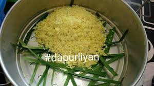 2 sudu besar kunyit serbuk/pewarna kuning. Cara Asas Masak Pulut Kuning Lembut Sedap Berkilat Untuk Sukatan 1kg Beras Pulut