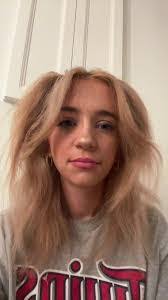 Gabrielle Conant's Instagram, Twitter & Facebook