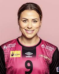 Nora mørk er en proffesjonell håndballspiller som til daglig spiller for gyór eto og det norske landslaget. Nora Mork Career Statistics Ehf