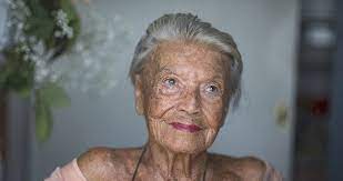 Zdenka procházková (94) odjela do vídně, aby natočila svůj poslední díl seriálu familie putz. Zemrela Zdenka Prochazkova 95 Zdrcene Reakce Z Jejiho Okoli Blesk Cz