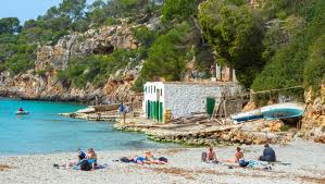 Mit seinen familienfreundlichen städten und orten, modernen hotels, der vielzahl an aktivitäten und einigen der besten strände. Die 8 Besten Strande Zum Tauchen Und Schnorcheln Auf Mallorca