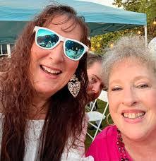 Stephanie Longley's Instagram, Twitter & Facebook