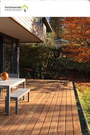 Terrassendielen Aus Bangkirai Holz Die Warme Und Gemutlichkeit Ausstrahlen Bangkirai Terrassendielen Terrassendielen Bangkirai Holz
