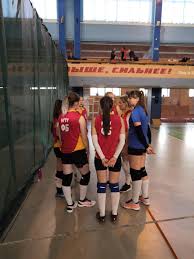 Соревнования по волейболу среди факультетов НГТУ (девушки) — УСОЦ