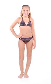 Votre meilleur allié pour bouger tout en vous garantissant le parfait maintien de votre poitrine. Ensemble Maillot De Bain Keira Lemon Bay Enfant Ado