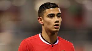 Andreas hugo hoelgebaum pereira is a professional footballer who plays as a midfielder for premier league club manchester united and the bra. Footballer Imaginess Hurry Home