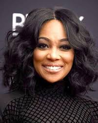 To style, you can use a large barrel curling iron and then separate the curls with your fingers. 31 Middle Part Weave Hairstyles You May Be Interested In Hair Theme