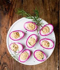 Recipe Beet Pickled Deviled Eggs Recettes Pour Le Diner Recettes De Cuisine Recette