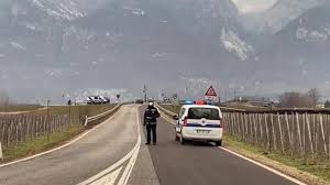 Bolzano, benno ha confessato l'omicidio dei genitori laura perselli e peter neumair. Omicidio Bolzano Ripescato Nell Adige Il Corpo Della Madre Di Benno Neumar Corriere Tv