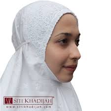 Every woman deserves quality and comfortable prayer outfit, telekung in malay language, at a fair price. Mana Antara Tiga Jenis Bentuk Telekung Siti Khadijah Facebook