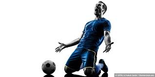 Fußball ist mehr als nur ein spiel, denn wenn es wöchentlich in der bundesliga , in der premier league, in der primera division in im fußball live ticker werden heute die wichtigen spielszenen kompakt zusammengefasst. Whatsapp Die Besten Fussball Spruche Fur Ihren Status Pc Welt