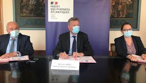 18 heures devant la pr ?fecture de pau. Delinquance Un Plan De Prevention Signe Par Le Prefet Des Pyrenees Atlantiques