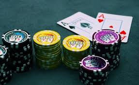 Main Poker Uang Asli Di Situs Poker Paling Hot Di Indonesia Poker Permainan Kartu Kartu Remi