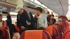 Look up in linguee suggest as a translation of 航空公司 é¦™æ¸¯èˆªç©ºå…¬å¸å®¢è‰™ Photo De Hong Kong Airlines Tripadvisor