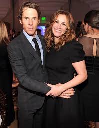 Osage county/ţinutul din mijlocul verii este evident că filmul a pornit de la o piesă de teatru (scrisă de tracy letts şi premiată. Julia Roberts E ObsedatÄ De Actualul SoÅ£ DupÄ 13 Ani De CÄsnicie Divertisment Vedete Pagina 2 Eva Ro