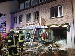 Read the differences and similarities and test your skills with a practical activity. Wohnungsbrand
