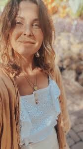 Addie Reeves's Instagram, Twitter & Facebook