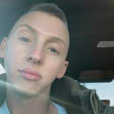 Ashley slone (@ashslone)