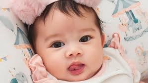 5 Potret Terbaru Gabriella Putri Cantik Denny Sumargo, Usia 2 Bulan Makin  Mirip Ibunda