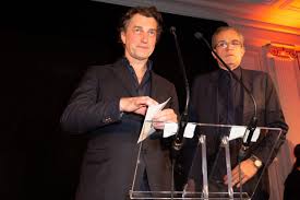 Dominique boutonnat, 51 ans, diplômé de l'institut d'études politiques de paris, section service public, a été nommé par emmanuel macron président du cnc le 24 juillet 2019, après une longue carrière. Dominique Boutonnat Academie Des Cesar