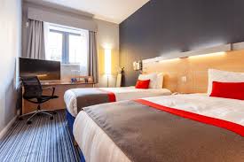 Ideal room for 2 adults and 2 kids including breakfast. Holiday Inn Express Edinburgh Royal Mile An Ihg Hotel Edinburgh Aktualisierte Preise Fur 2021
