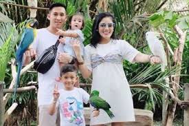 Askara ditangkap di kediamannya di kawasan pondok pinang, kebayoran lama. Pernah Jadi Artis Paling Ngetop Di Tahun 2010 Nindy Ayunda Tinggal Di Rumah Mewah Bergaya Klasik Usai Dinikahi Pengusaha Tajir Askara Parasady Harsono Semua Halaman Grid Id