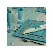 Pensez Aux Assiettes En Plastique Reutilisables Pour Vos Repas De Fetes Et Dejeuners En Famille Assiette Plastique Plastique Assiette