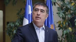 Desbordes señaló que josé antonio kast se fue rodeando de personas como sergio melnick, gonzalo de la carrera, la mima teresa marinovic, que son deuna violencia verbal espantosa. Mario Desbordes Le Pido Al Gobierno Que No Bloquee El 10 Porque Queda Mucha Gente Afuera De Los Beneficios Chilevision